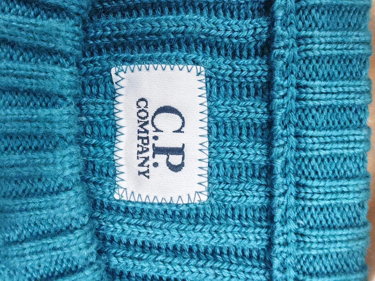 Maglione C.P. Company in Maglia a Costine con Lens Detail - Ottanio / Blu Petrolio (Taglia IT 52)